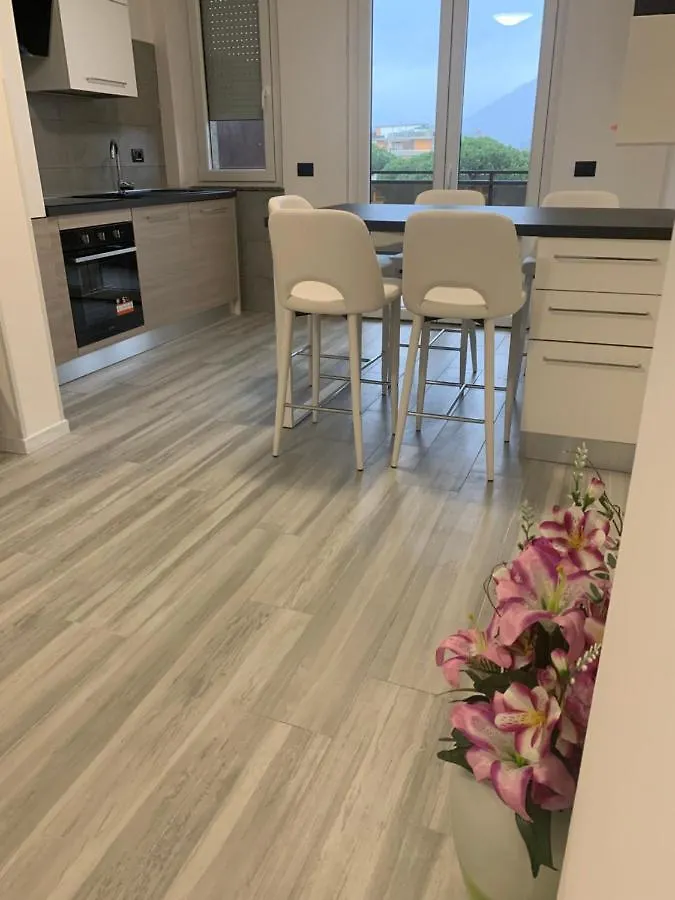 La Conchiglia A Marina Apartment Marina Di Carrara